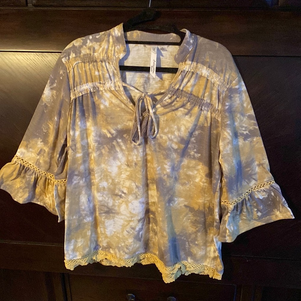 1x multicolor flare sleeve shirt